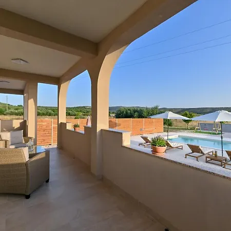 Family Friendly House With A Swimming Pool Vrana, Biograd - 21828 * Pakoštane
