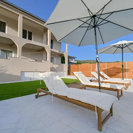Family Friendly House With A Swimming Pool Vrana, Biograd - 21828 Feriehus Pakoštane
