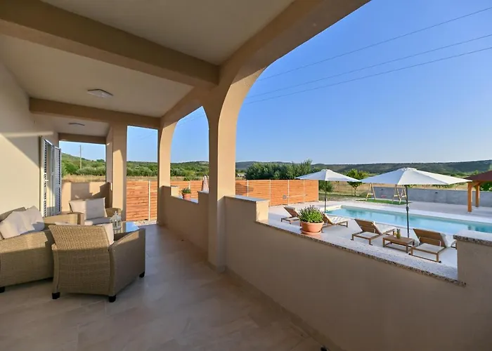 Family Friendly House With A Swimming Pool Vrana, Biograd - 21828 * باكوشتاني