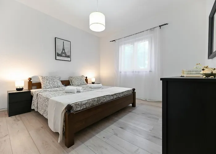 Family Friendly House With A Swimming Pool Vrana, Biograd - 21828 باكوشتاني