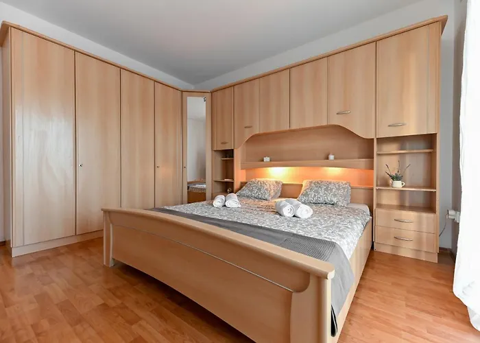 Family Friendly House With A Swimming Pool Vrana, Biograd - 21828 بيت للعطل